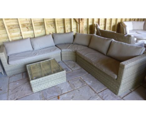 A Bramblecrest Sahara sofa set with cushions