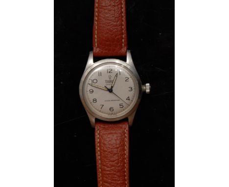 Rolex - a Tudor Oyster gentleman`s wristwatch, silvered dial, Arabic numerals, centre seconds, 17 jewel manual wind movement,
