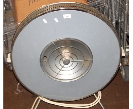 A VINTAGE CIRCULAR HEATER, HEIGHT 68 CM, DIAMETER 66 CM