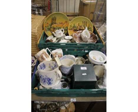 TWO TRAYS OF CERAMICS TO INCLUDE BLUE &amp; WHITE, ROYAL WORCESTER "EVESHAM" RAMEKINS AND ANTIQUE CHINA A/F