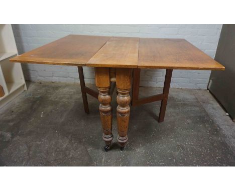 Adapted Victorian Oak and Later Drop Leaf Table, 75cm high, 126cm long, 97cm wide