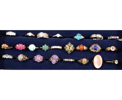 Twenty-four gemset silver and white metal rings, natural and synthetic gemstones, moonstone, labradorite, mother-of-pearl, qu