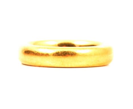 A 22 carat yellow gold wedding band, 4.4mm wide plain polished D shape, hallmarked Birmingham 1926, ring size K/L,10g.