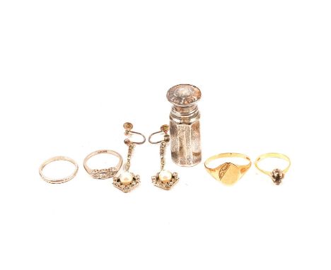 Four gold rings, silver scent bottle and paste and simulated pearl earrings, a diamond ring, the three brilliant cut diamonds