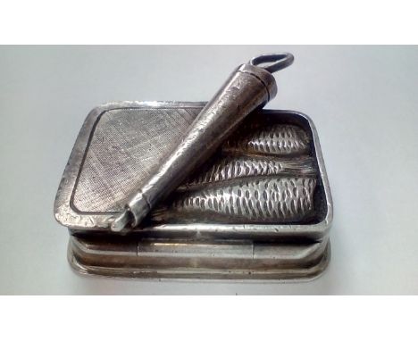 Silver snuff box in the form of a sardine can 