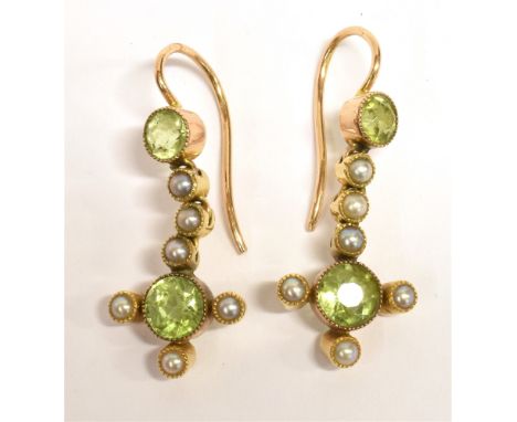 EDWARDIAN SEED PEARL & PERIDOT EARRINGSDainty 18ct gold (tests as) round mixed cut peridots and half seed pearls, suspended o