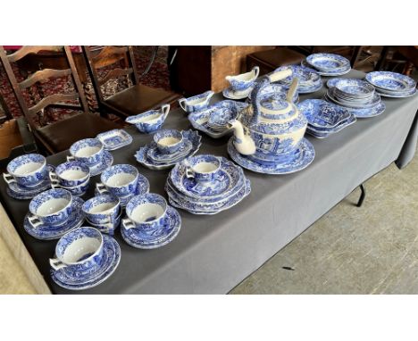 COPELAND SPODE ITALIAN PATTERN CERAMICS Including a large kettle, plates, dishes, etc (qty)