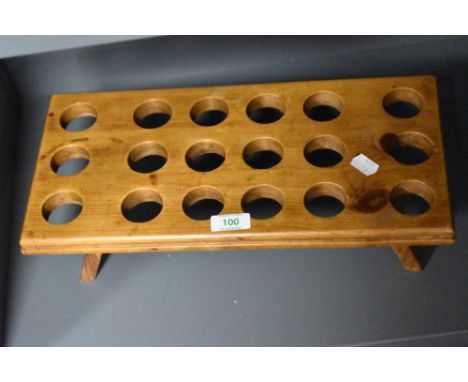 A vintage pine egg rack, measuring 13cm x 40cm x 19cm