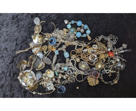 Collection of Vintage Costume Jewellery, comprising pearls, necklaces, bangles, brooches, chains, pendants, earrings, bracele