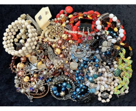 Collection of Vintage Costume Jewellery, comprising brooches,  pearls, statement bangles, beads, earrings, etc.