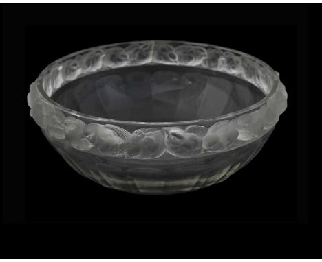 Lalique, Schale Mesanges, a frosted and clear glass bowl, designed 1931, signed Lalique, France, 23cm diameter