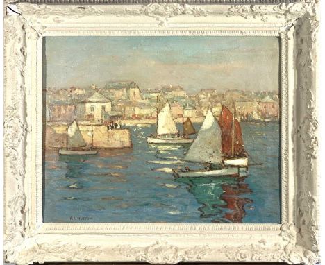 Robert Langley HUTTON (XIX-XX)St Ives, high tide, sunlight and boatsOil on canvasSigned42 x 53cm 