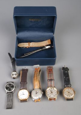 A collection of assorted gents and ladies wristwatches, to include manual and automatic examples. Timex, Perona, Tissot and L