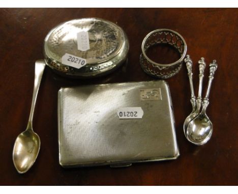 Engine turned silver cigarette case, pierced silver napkin ring, 4 silver teaspoons & a hammered silver tobacco box, 10.8 ozs