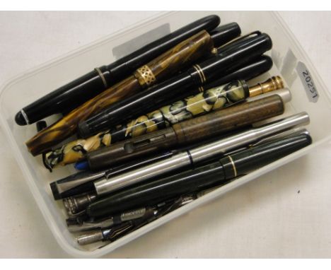 Various Vintage fountain pens, nibs, etc.