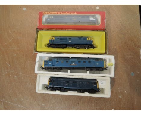 Three Hornby 00 gauge Diesel Locomotives, R357 BR D5578, boxed, R758 BY Hymek D7063, boxed and Inter City 6142 along with a L