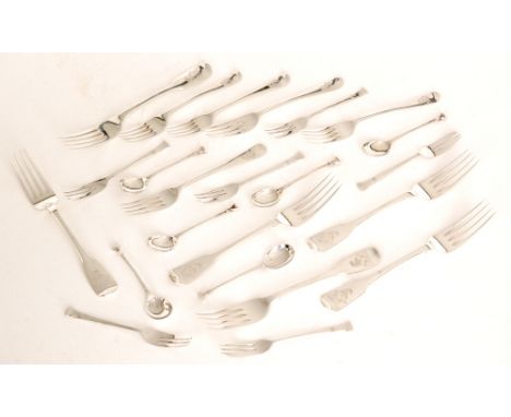 A parcel lot of assorted hallmarked silver flatware to include six dinner and five dessert forks, six cake forks and six tea 