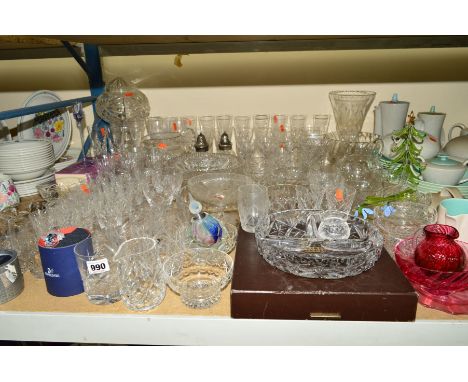 A QUANTITY OF CUT GLASS ETC, to include Swarovski and other crystal ornaments, drinking glasses, vases, lamp and bowls etc (o
