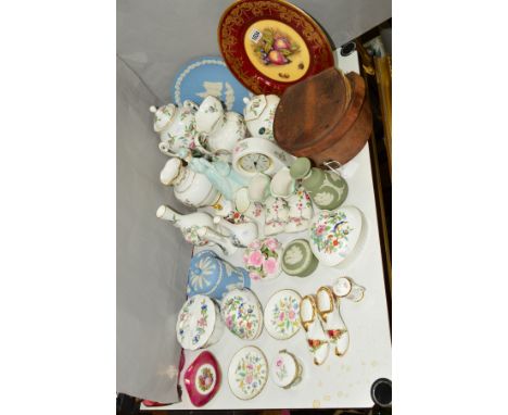 A GROUP OF CERAMIC ITEMS ETC, to include Aynsley 'Orchard Gold' by D.Jones cabinet plate, dressing table ornaments and storag