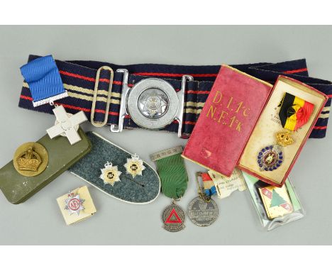 A PLASTIC BOX CONTAINING RED/WHITE/BLUE MILITARY DRESS BELT, with silver coloured buckle, small Military tin, ROSPA and copy 