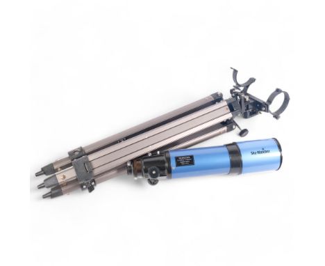 A Skywatcher D-102mm F=500mm telescope with tripod stand, 1 tripod leg is missing its locking nut