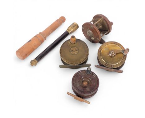 4 Vintage fishing reels, including Julius Vom Hofe, brass Bakelite, etc