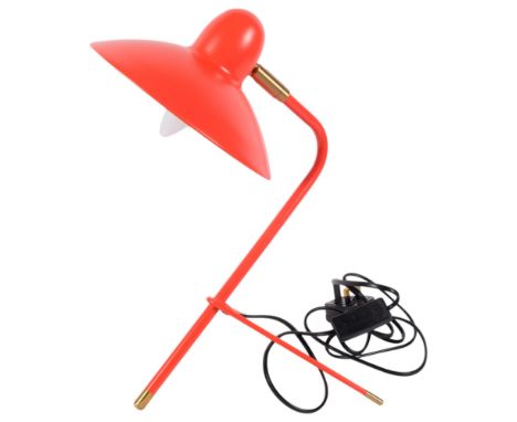 Di Classe, an Arles mid-century style desk lamp, by Domei Endo, with adjustable shade, in working order with LED bulb
