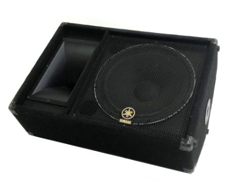 Yamaha SM15V speaker monitor cabinets