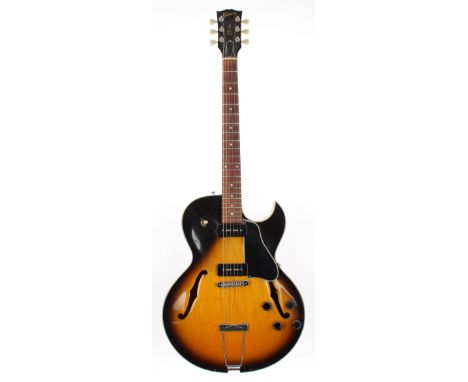 1996 Gibson ES-135 semi-hollow body electrc guitar, made in USA, ser. no. 9xxx6xx5; Finish: two-tone sunburst, minor surface 