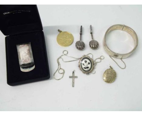 Mixed lot of Silver/white metal items including boxed hallmarked Silver note-clip, engraved hallmarked Silver Bangle, two hal