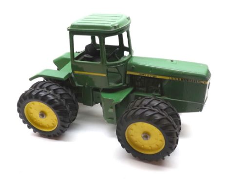 A large scale die-cast Model of a John Deere Tractor   30-40