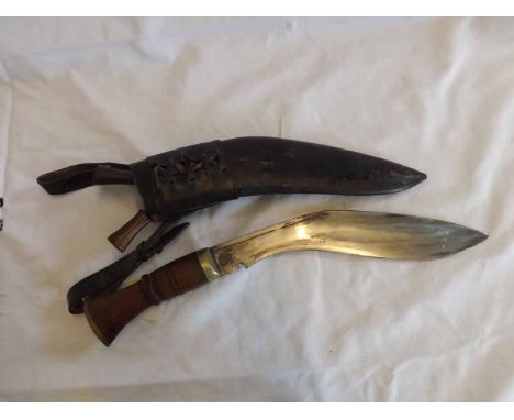 Gurkha Kukri, curved blade, approx length 11 1/2", leather scabbard, two small knives 