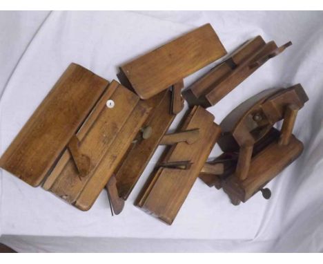 A collection of various vintage moulding planes etc   30-40