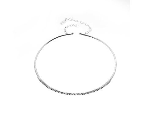 An 18ct white gold brilliant-cut diamond line flexible collar necklace, with trace-link chain extension and lobster clasp, es