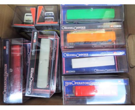 Original Omnibus - 20 diecast 1:76 scale model buses and coaches, all appear mint in mint transparent plastic cases  - Est £5