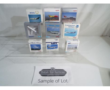 Model Aeroplanes - Twenty six diecast models of commercial airliners by Herpa, all in 1:500 scale. All models appear mint in 