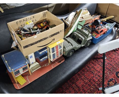 TOY GARAGE, ACTION MAN JEEP, QUANTITY OF VARIOUS OLD MODELM CARS, AEROPLANES, 2 POND YACHTS, VARIOUS PLASTIC SOLDIERS, TOY TI