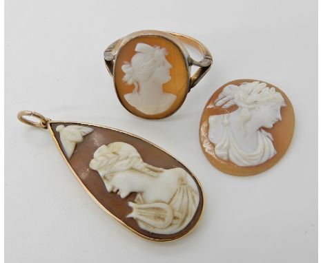 A 9ct gold cameo ring size W, a 9ct mounted cameo pendant and a loose cameo Condition Report: Available upon request