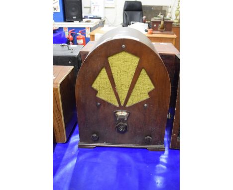 ART DECO RADIO IN WOODEN BOX