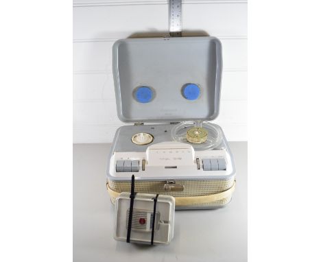 VINTAGE GRUNDIG REEL TO REEL TAPE RECORDER