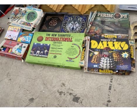 AN ASSORTMENT OF RETRO GAMES TO INCLUDE 'THE NEW SUBBUTEO INTERNATIONAL' EDITION AND WAR OF THE DALEKS ETC 