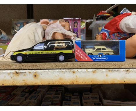 TWO ITEMS - RINGTONS TEA CERAMIC VAN AND BOXED DONNINGTON CAR 