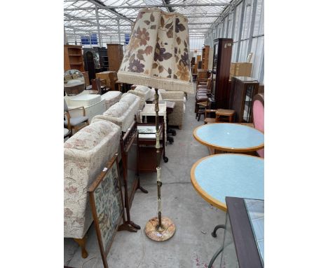 A 1970'S ONYX AND BRASS STANDARD LAMP COMPLETE WITH SHADE 