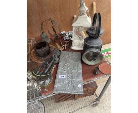 A LARGE ASSORTMENT OF ITEMS TO INCLUDE A VINTAGE LAMP, A VINTAGE BELL AND A MEAT FORK ETC 