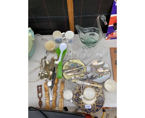 AN ASSORTMENT OF ITEMS TO INCLUDE CERAMIC PLATES, GLASS WARE AND FLAT WARE ETC 