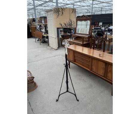 AN ART NOUVEAU WROUGHT IRON STANDARD LAMP WITH COPPER OIL LAMP CONVERTED TO ELECTRICITY 