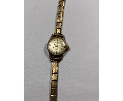 A 9CT YELLOW GOLD ROTARY WATCH &amp; STRAP, TOTAL WEIGHT 15.2G 