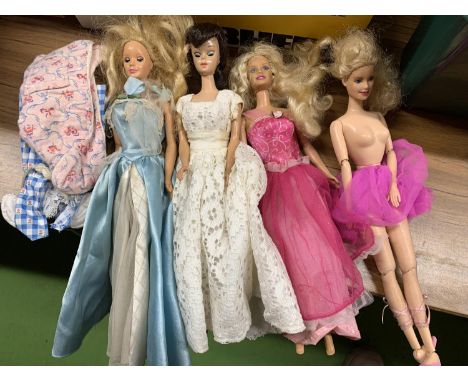 FOUR MATTEL DOLLS TO INCLUDE BARBIE 