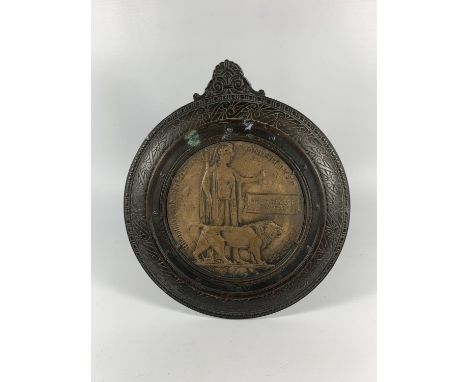 A WORLD WAR I FRAMED DEATH PLAQUE AWARDED TO SECOND LIEUTENANT FRANK GRAHAM EDWARDS RAF. FRANK EDWARDS WAS KILLED IN A PLANE 