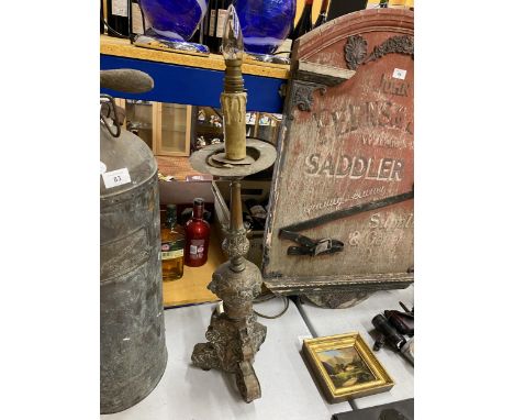A VINTAGE COPPER LAMP BASE 